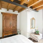 Alessia's Place Πανσιόν 4*