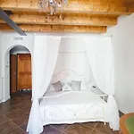 Alessia's Place 4*