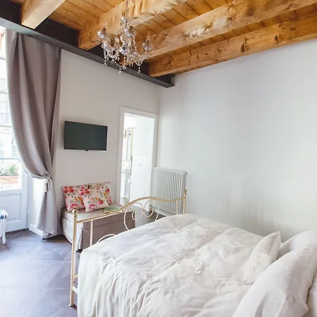 Alessia's Place Affittacamere 4*