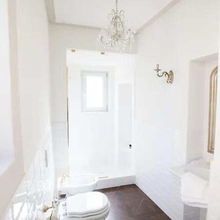 Alessia's Place 4*
