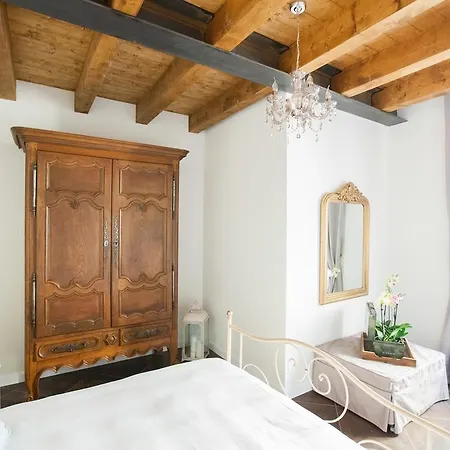 Alessia's Place Vendégház 4*