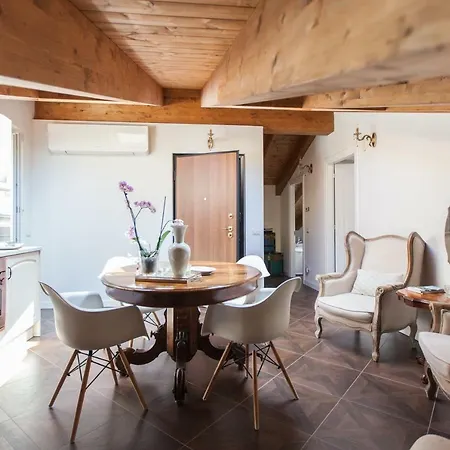Alessia's Place Gasthuis 2*