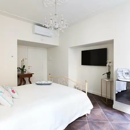 بيت ضيافة أليسياس بليس كومو