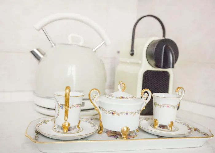 Πανσιόν Alessia's Place 4*