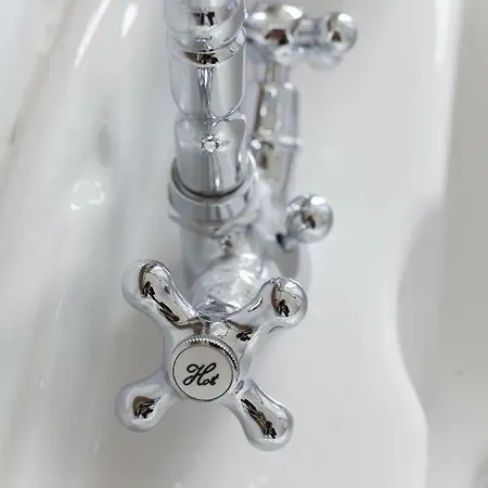 招待所 阿列西亚公寓 4*